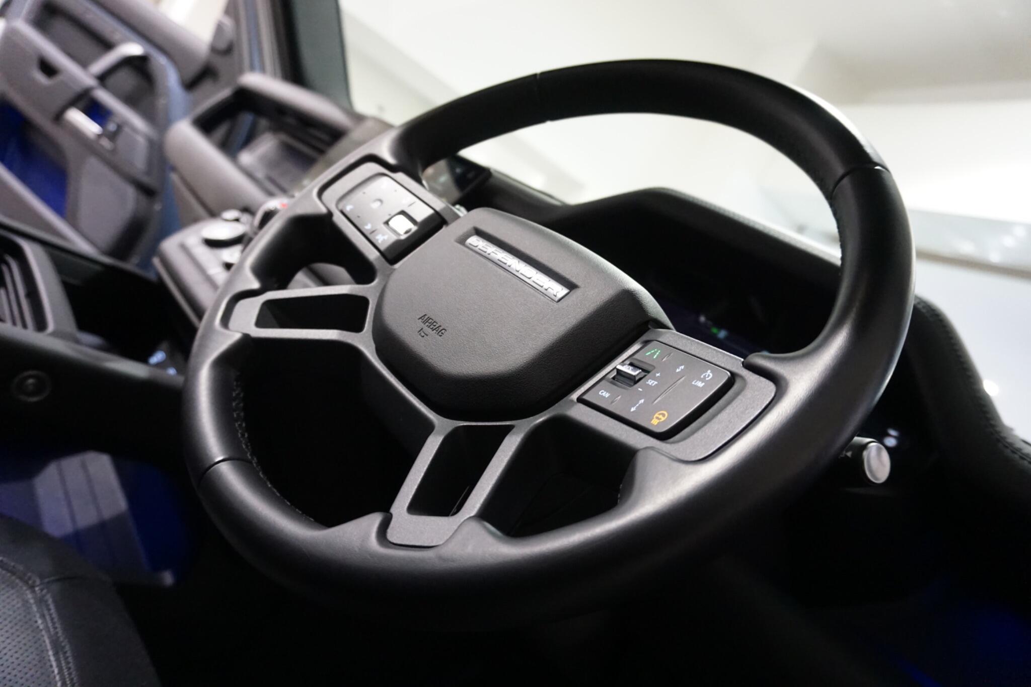 Land Rover Defender 110 2.0 P400e 15.4kWh X-Dynamic HSE SUV 5dr Petrol Plug-in Hybrid Auto 4WD Euro 6 (s/s) (404 ps)